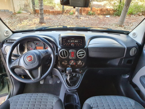 Imagem 6 de 8 de Fiat Doblò 1.8 Mpi Adventure 16v Flex 4p Manual