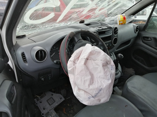 Imagen 5 de 5 de Peugeot Partner Diesel Carga Panel Por Partes Refacciones