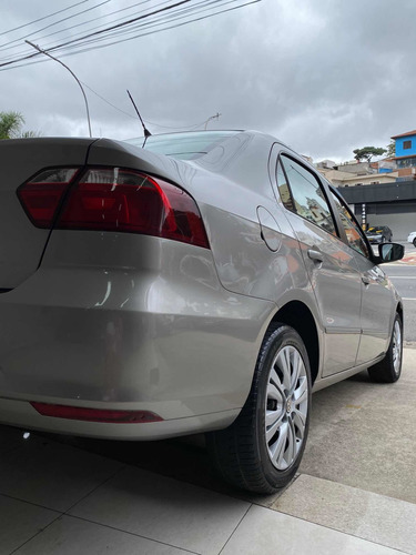 Imagem 12 de 14 de Volkswagen Voyage 1.6 Vht Comfortline Total Flex I-motion 4p