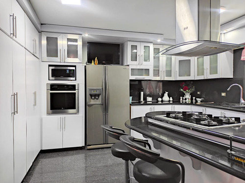 Apartamento En Res. San Andrés Vi, Prebo. Con Pozo Y Planta Eléctrica