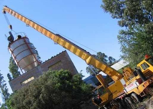 Imagen 10 de 12 de Autoelevador Doosan Diesel 2,5tn Torre Triple C/desplazador