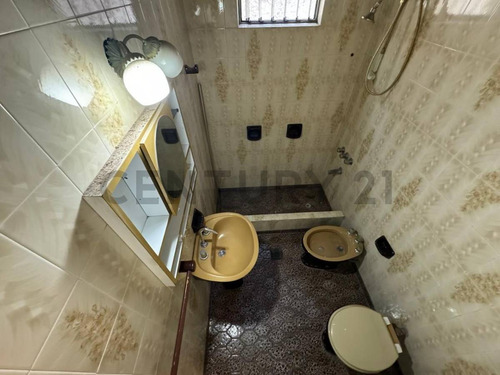 Venta Casa 3 Ambientes Con Galpón