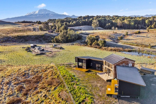 Linda Casa Prácticamente Nueva En Loteo Cumbres