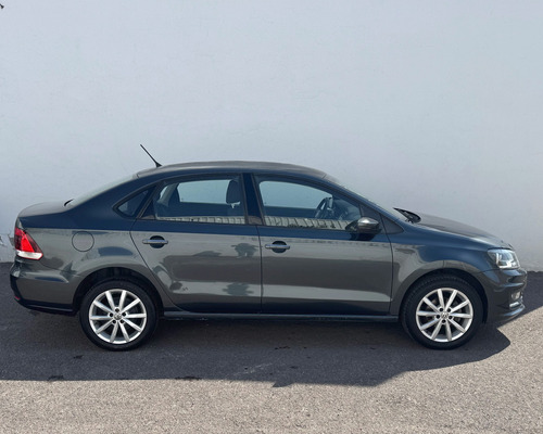 Volkswagen Vento 1.6 Highline Mt