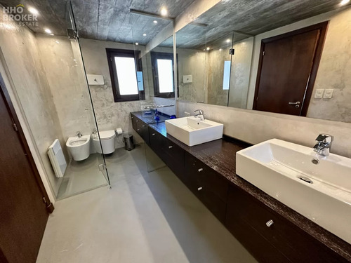 Casa En Venta. La Mansa. Muy Cerca Del Mar.