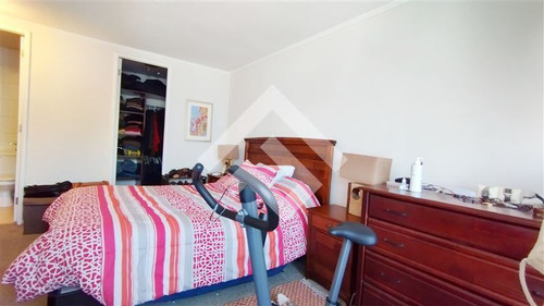 Departamento En Venta De 4 Dorm, 3 Baños, Bod Y Est En Ñuñoa