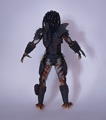 Figura Depredador City Hunter, 2010 (neca) (Usado)