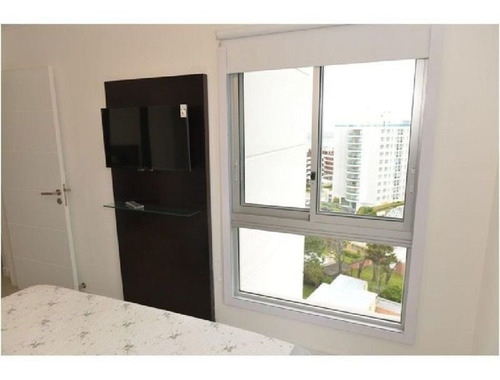 Apartamento En Alquiler Por Temporada De 2 Dormitorios En Playa Brava