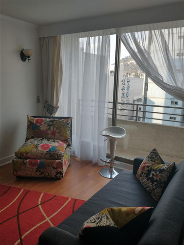 Departamento En Venta De 2 Dormitorios, 2 Baños En Santiago