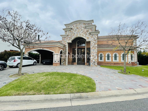 Casa En Venta - El Yacht - Nordelta - Tigre