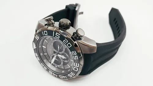 Invicta 26308 deals