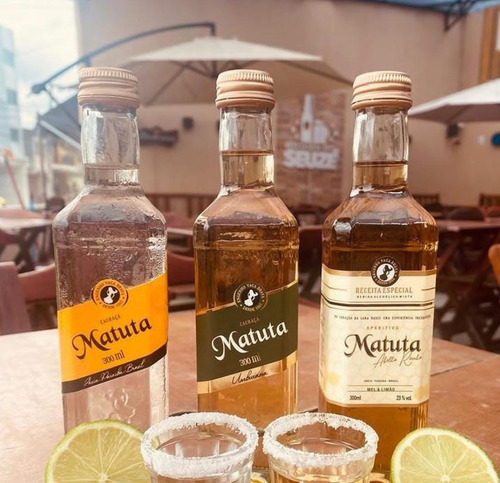 Cachaça Matuta Mel E Limão 300 Ml Abelha Rainha Pequena Mini