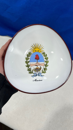 Plato Decorativo Despojador Escudo Mendoza Blanco (Usado)