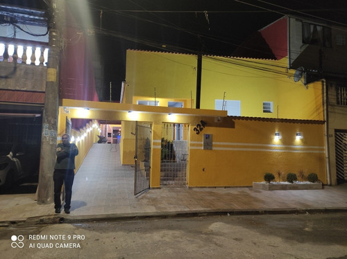 Imagem 3 de 12 de Casa Com Piscina Aluguel