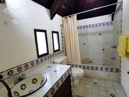 Imagen 8 de 13 de Tow House De 2 Y 3 Habitaciones En La Antigua Guatemala.