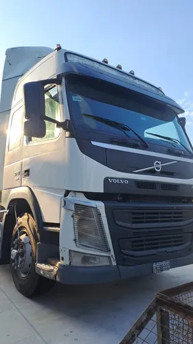 Camión Volcó Fm370 2015