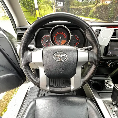 Toyota 4Runner 4.0 Sr5