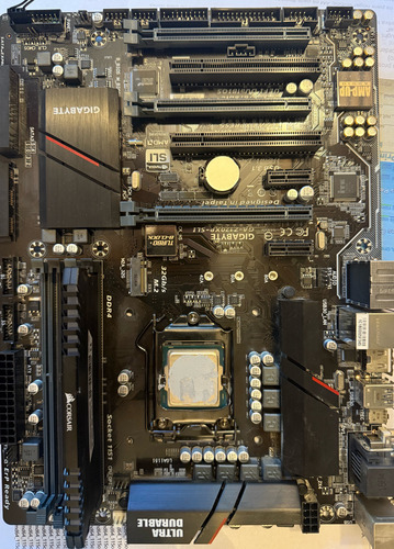 Mother Gigabyte Ga-z170xp-sli.va Con Un Celerón Y 8 Gb Negro (Usado)