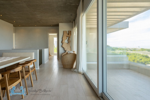 Venta Frente Al Mar Casa Villa Robles - 560 Metros -
