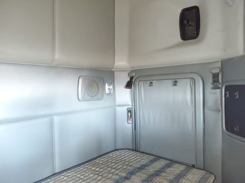 # 4870 Kenworth T680 2016
