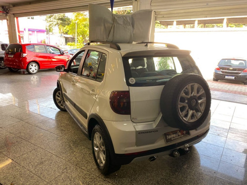 Imagem 6 de 9 de Volkswagen Crossfox Imotion 2014