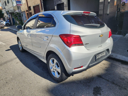 Chevrolet Onix HATCH LT 1.4 8V FlexPower 5p Aut.