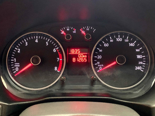Imagem 9 de 11 de Volkswagen Saveiro Robust Cs 1.6 Flex 2018 Completa 2p