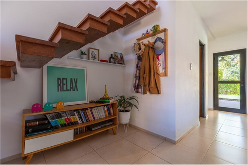 Dúplex 2 Dormitorios Con Pileta En Venta En Gonnet