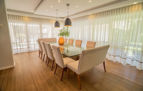 En Venta Exclusiva Propiedad En La Ciudad De Punta Del Este- Ref: 59023