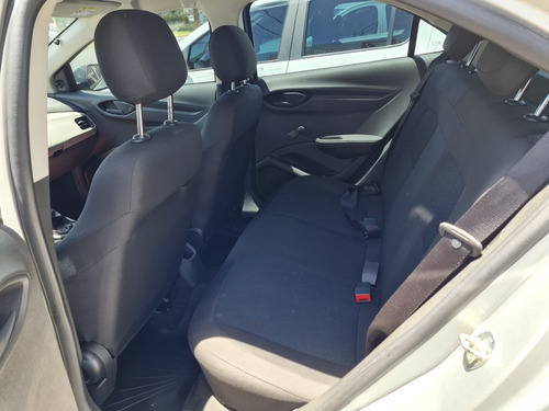Imagen 8 de 11 de Chevrolet Onix 2017 1.4 Joy Ls + 98cv
