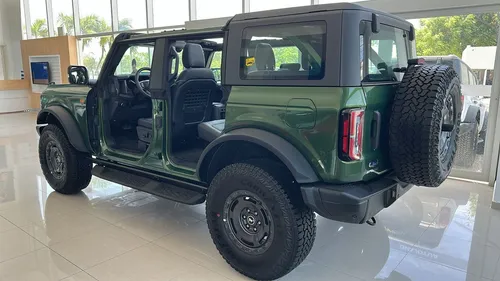 Ford Bronco 2.7L V6 Bi-Turbo BADLANDS