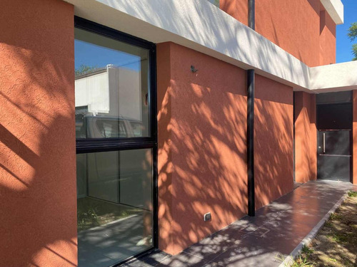 Venta Duplex 3 Amb.lujan A Estrenar Fondo Parrilla