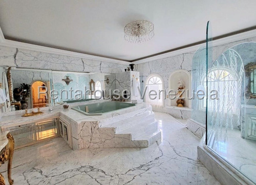 Casa En Venta La Lagunita Country Club Mls #25-17748 Bm