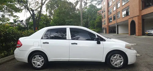 Nissan Tiida 1.6