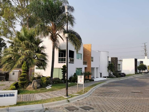 Imagen 3 de 30 de Casa - Fraccionamiento Lomas De Angelópolis