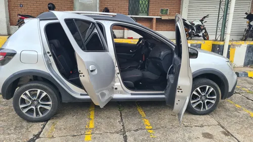 Renault Stepway 1.6 Intense Automática