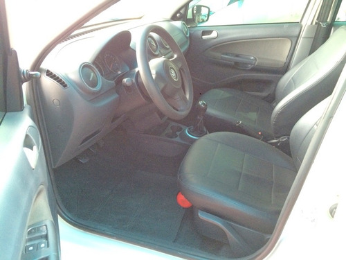 Volkswagen Voyage 1.0 Completo - Sem Entrada 48x R$899,00