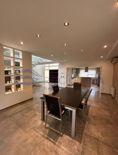 Casa En Venta En La Concepción Luján Zona Oeste