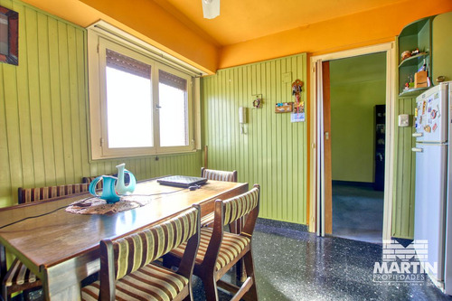 Departamento 3 Ambientes Al Frente Con Balcon Y Cochera