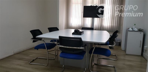 Casa En Arriendo De 12 Dorm. En Las Condes