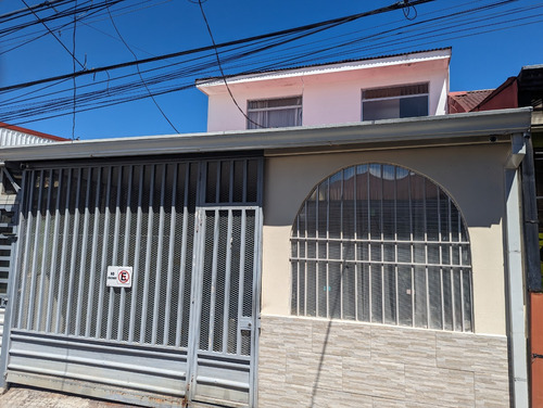 Venta De Hermosa Casa En Heredia, Ulloa, La Aurora