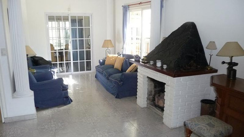 Imagen 3 de 19 de Encantadora Quinta En Venta - Fácil Acceso Desde Camino General Belgrano