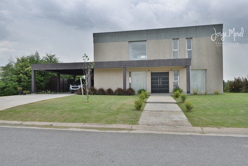 Casa Laguna #200-300 - San Sebastian - Area 5 - 240m2 #id 1047