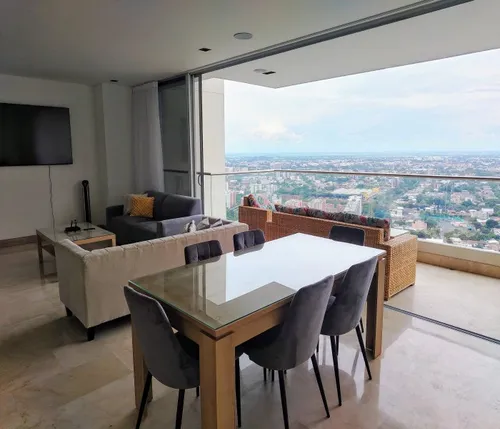 Vive En Sky Tower: Lujo Y Confort En El Corazón De Menga
