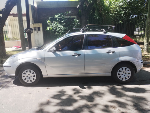 Ford Focus 1.6 Ambiente Mp3