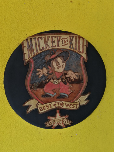 Escudo O Cuadro Mickey Mouse West En Cuero Original U.s.a