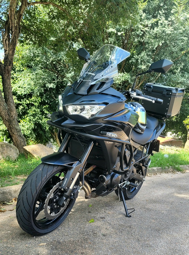 Vendo Versys 650 Abs Ano 2023 Preto Com 8 Mil Km.