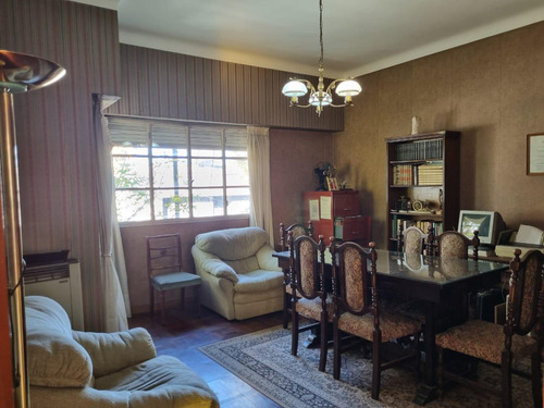 Ph En Venta - 3 Dormitorios 2 Baños - 125mts2 - Luján