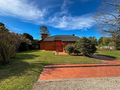 Casa En Venta En Larena Country Club, Pilar, G.b.a. Zona Norte