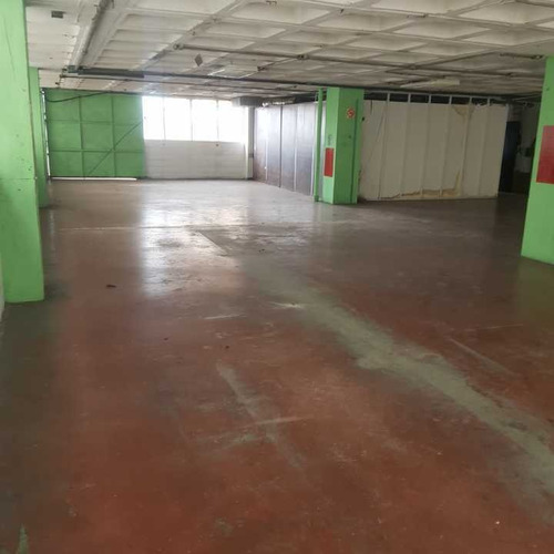 Imagen 3 de 11 de Alquilo Galpón 320m2 Boleíta Norte 4243